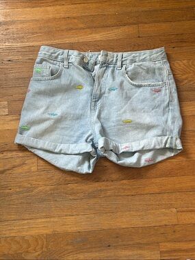 Light Wash Embroidered Shark Denim Shorts